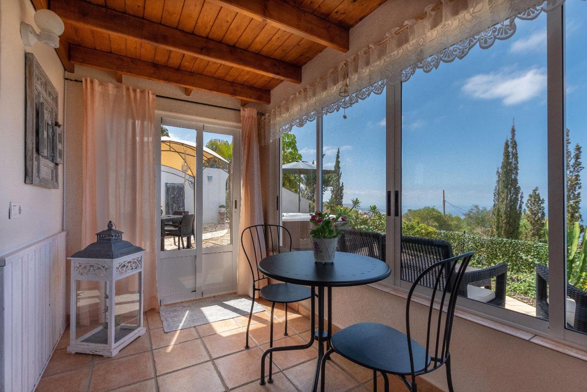 Villa Hibisco, Jacuzzi Y Vistas Al Atlantico アデヘ エクステリア 写真