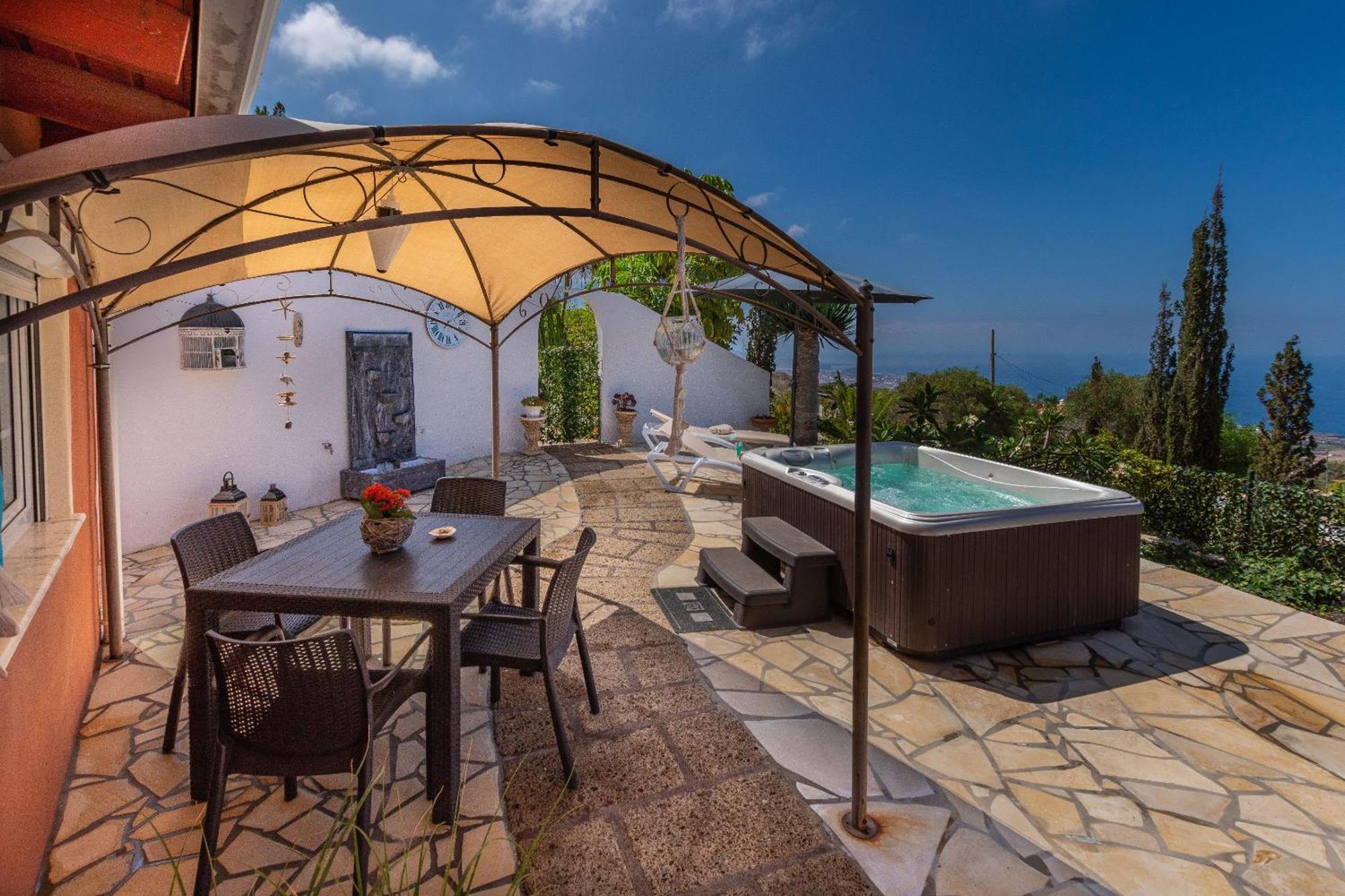 Villa Hibisco, Jacuzzi Y Vistas Al Atlantico アデヘ エクステリア 写真