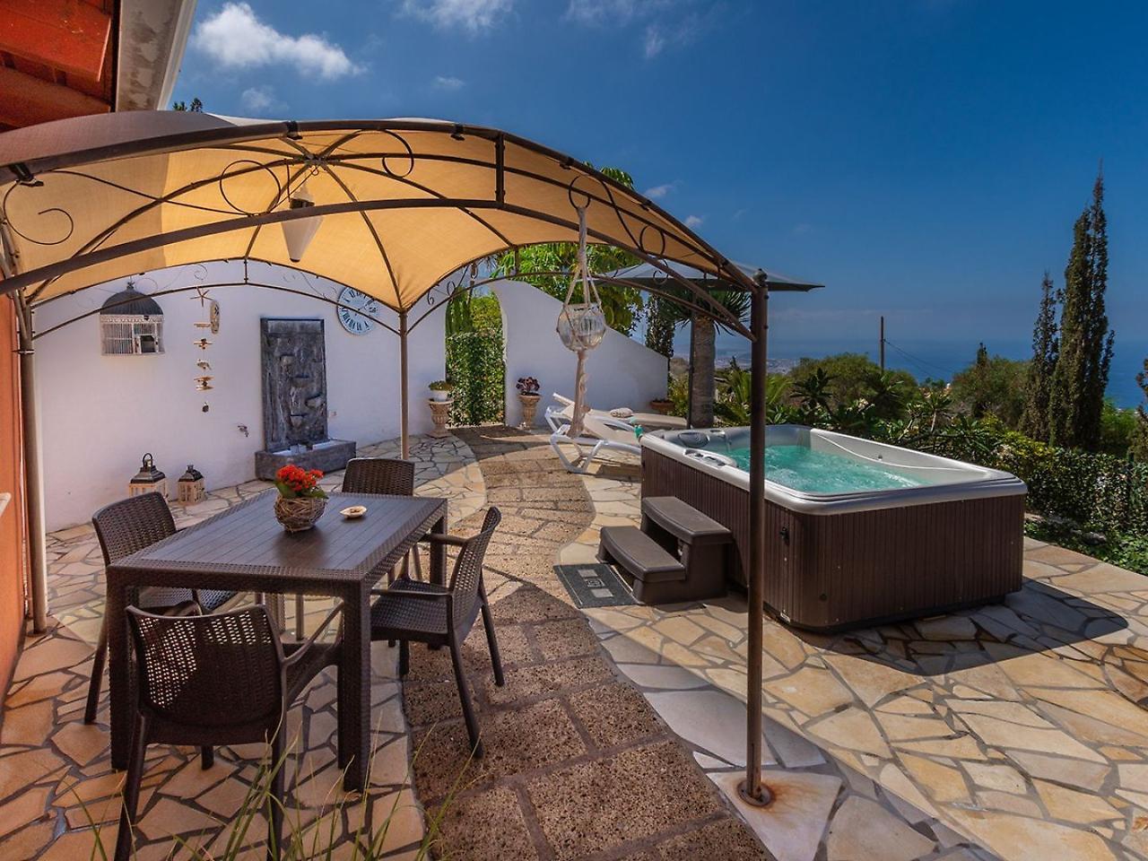 Villa Hibisco, Jacuzzi Y Vistas Al Atlantico アデヘ エクステリア 写真